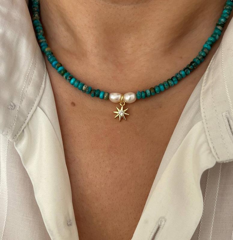 گردنبند شفق قطبی با مروارید پرورشی و فیروزه آفریقایی