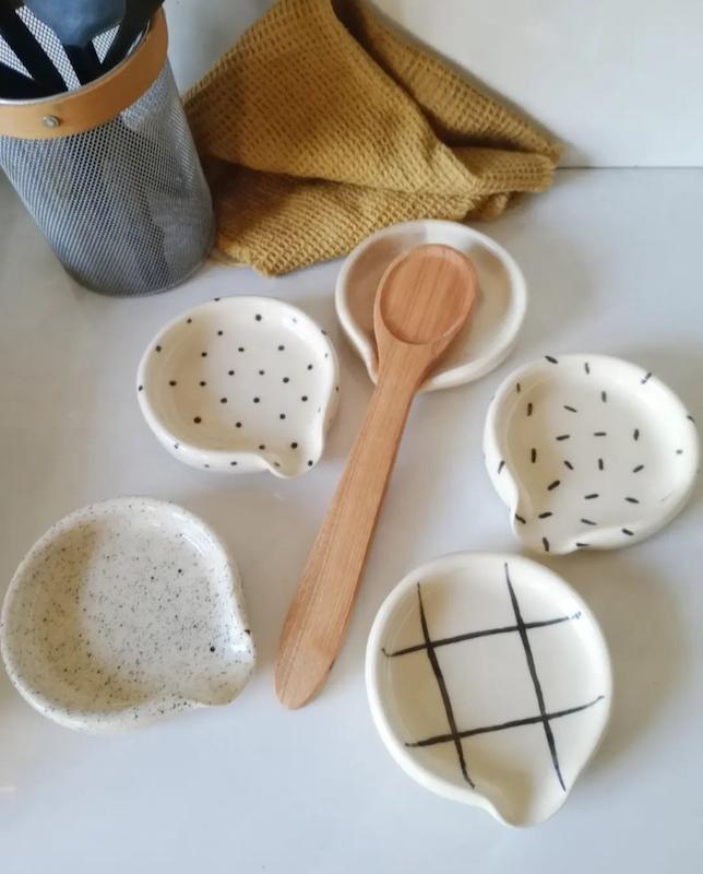 زیر قاشقی سرامیکی طرح مینیمال