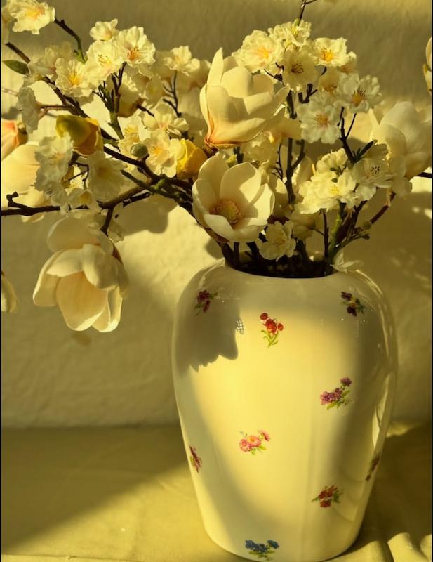 گلدان دکوری طرح گل بهاری