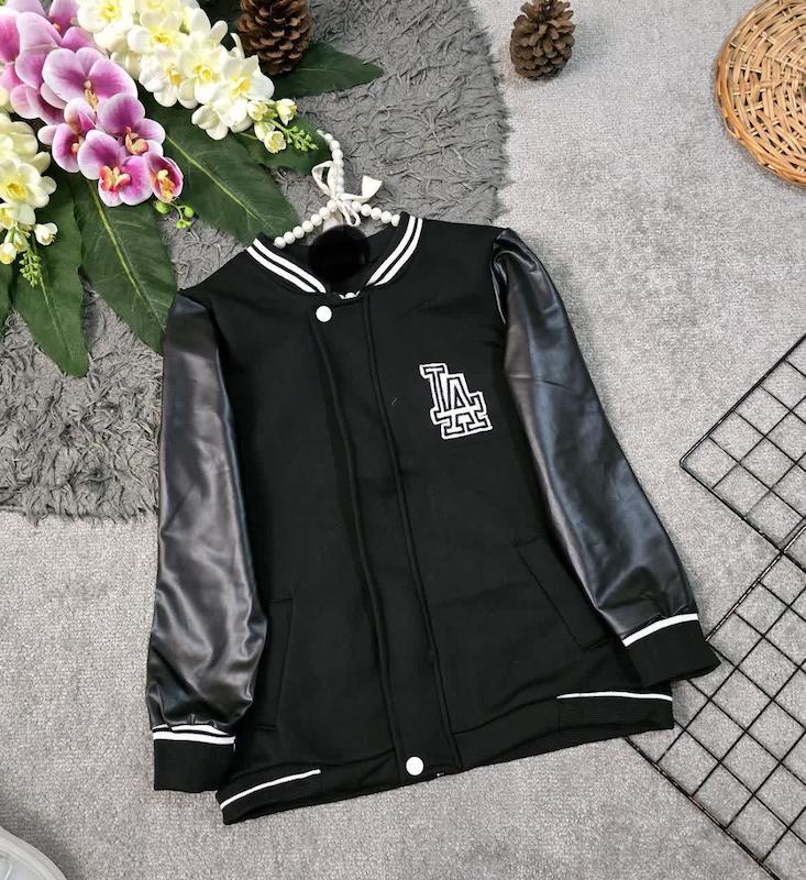 سویشرت بیسبالی