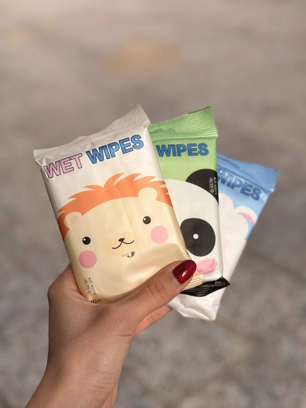 دستمال مرطوب