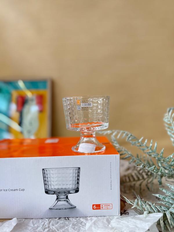 بستنی خوری و دسرخوری حصیری دلی گلس deli glass