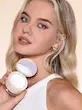 پودر فیکس دوطبقه شیگلم SHEGLAM مدل مات و لیفت کننده پوست Translucent