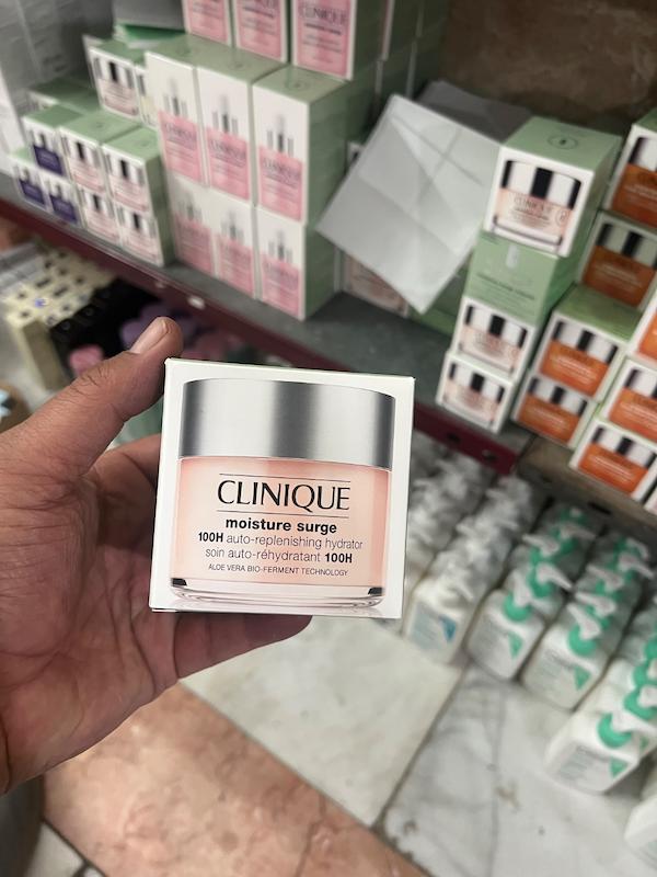 ژل کرم آبرسان کلینیک Moisture Surge 100H