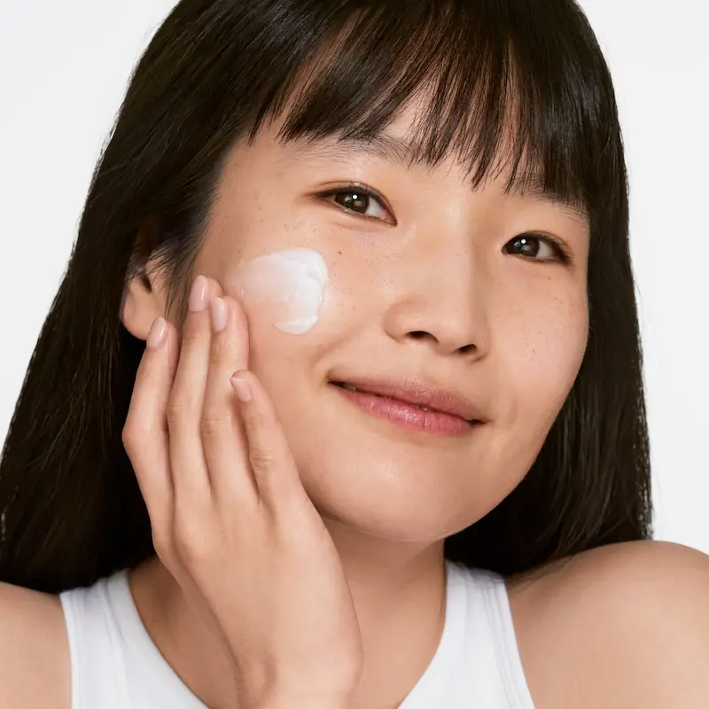 آبرسان کلینیک Moisture Surge Intense مناسب پوست خشک