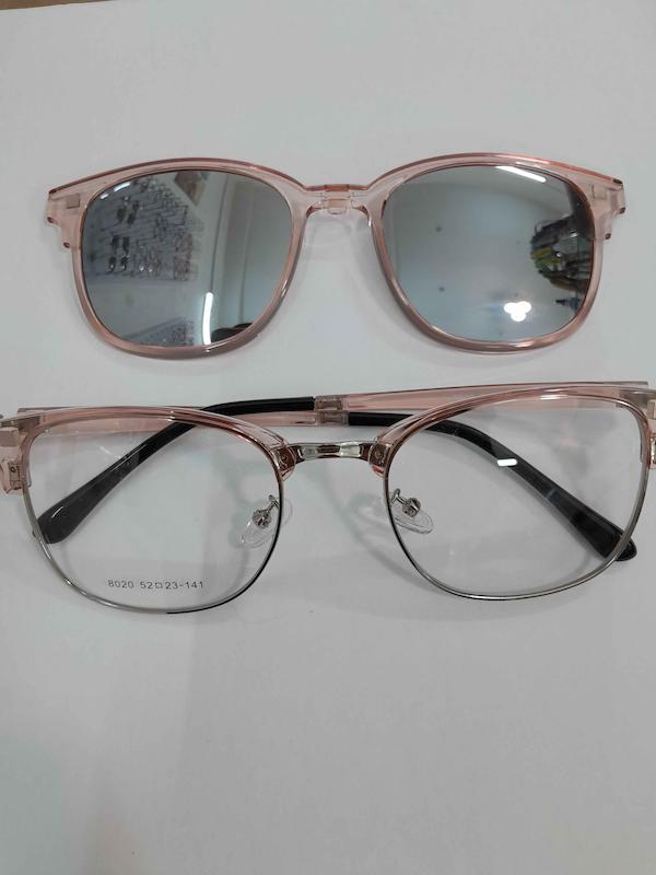 عینک طبی کاوردار رنگ صورتی