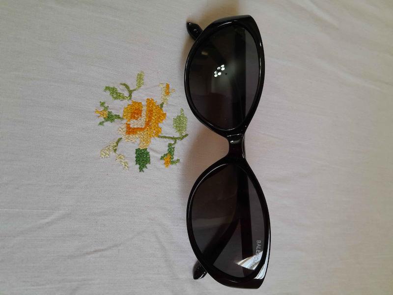 عینک آفتابی بیضی بالنسیاگا