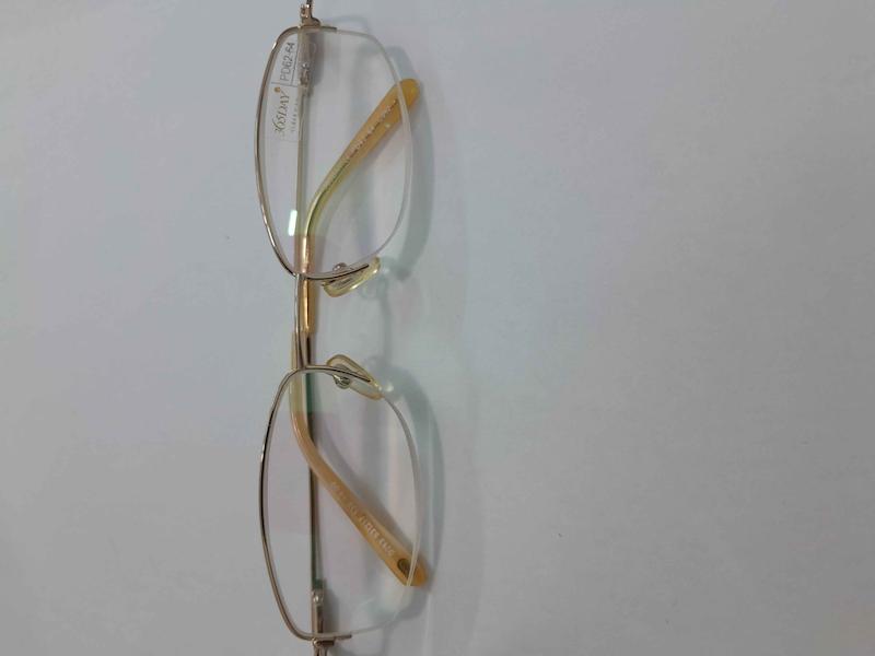 عینک مطالعه آماده نمره 4