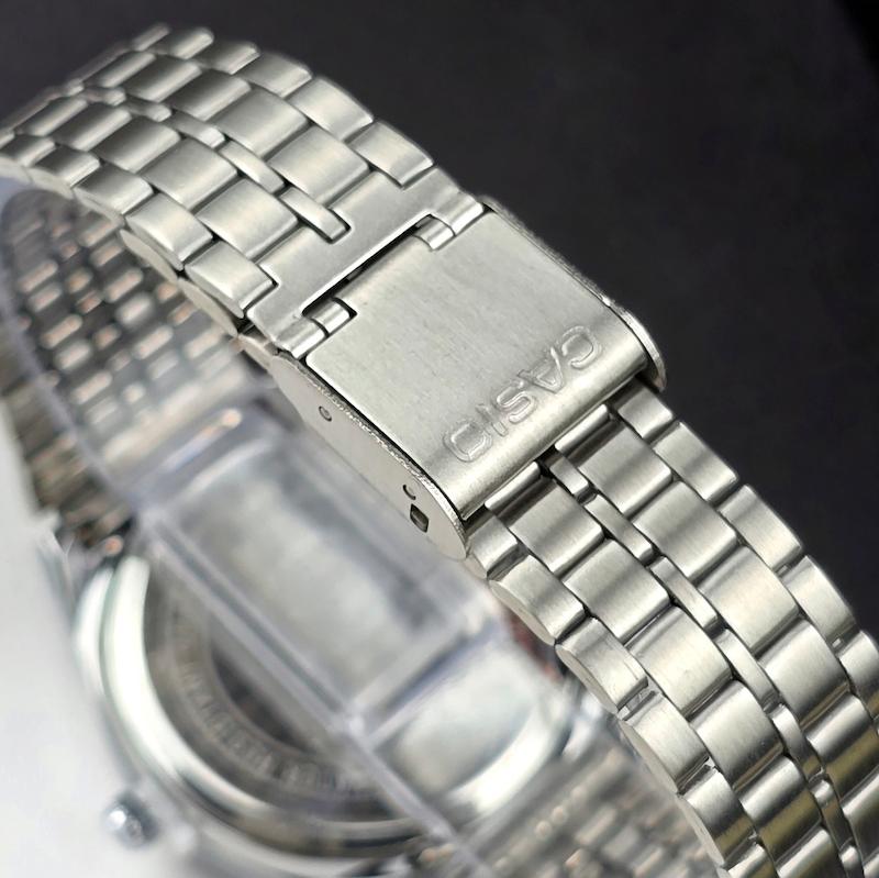 ساعتمچی مردانه کاسیو اولد مانی وینتیج قفل ریلی | ساعت مچی مردانه  کاسیو casio سیلور صفحه مشکی نوک مدادی 50m گادفادر . کد 398-- ژاپن- ویژه درامی اکسسوری گرید بالا 530