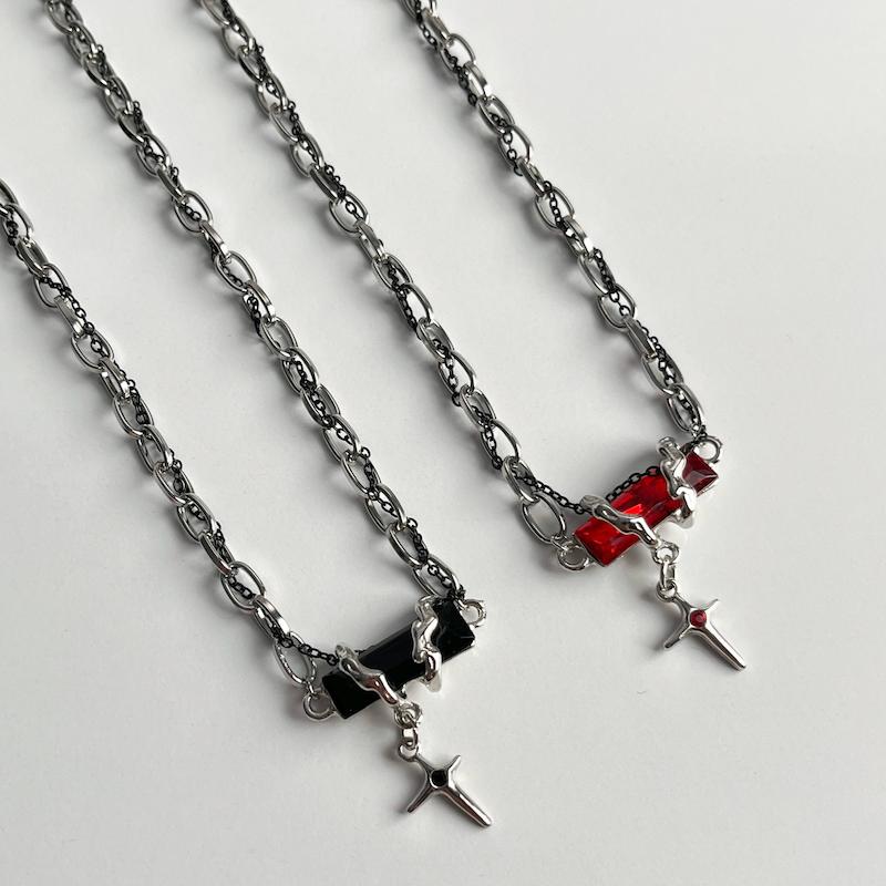 گردنبند Red & Dark stone 