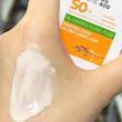 ضد آفتاب لاروش پوزای Anthelios UVMUNE 400 Oil Control Fluid SPF50+ | کنترل چربی و محافظت فوق‌العاده