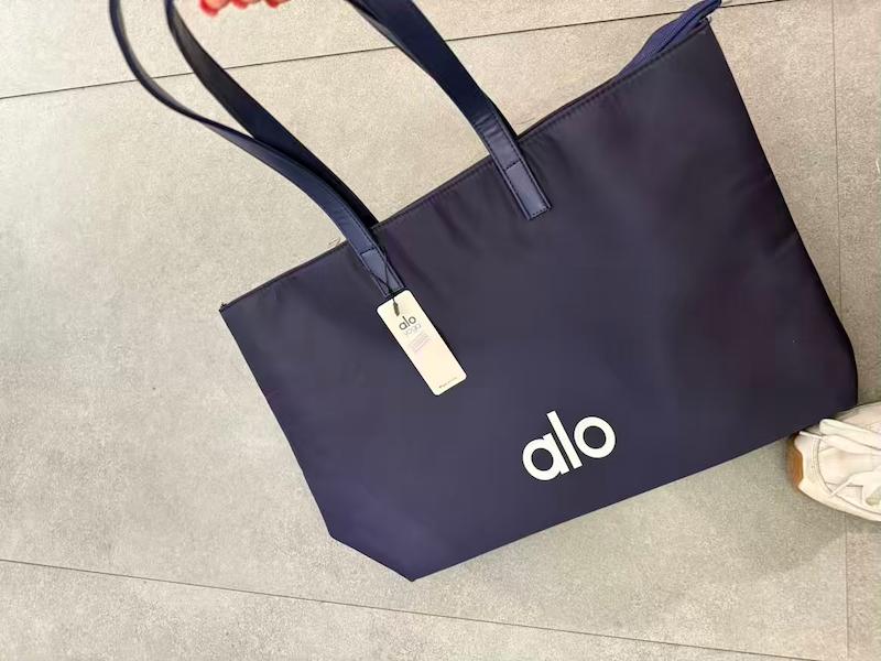 کیف تُت برزنتی alo