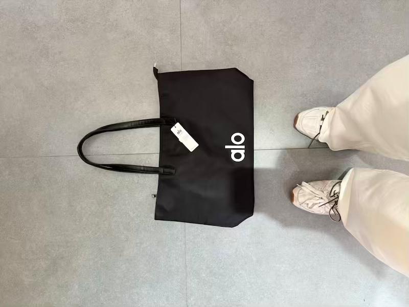 کیف تُت برزنتی alo
