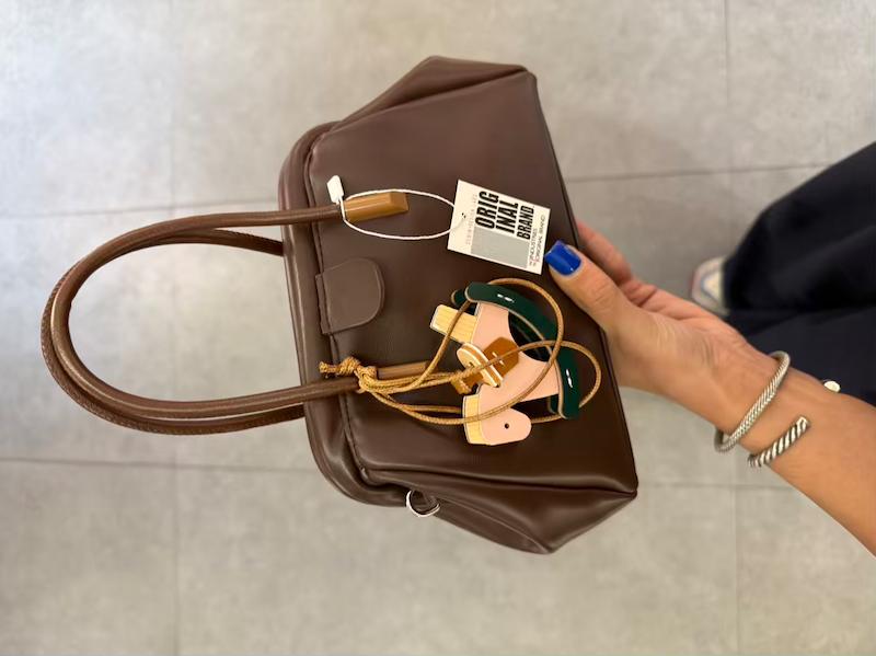 کیف لانچ همراه با چارم