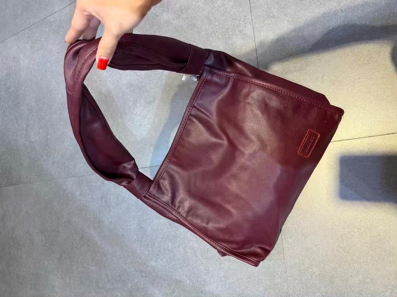 کیف بزرگ منگو چرمی