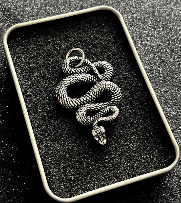 پلاک Viper