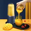 شیکر و مخلوط کن قابل حمل مدل Small Portable Juicer با ظرفیت 520 میلی لیتر هنگام استفاده