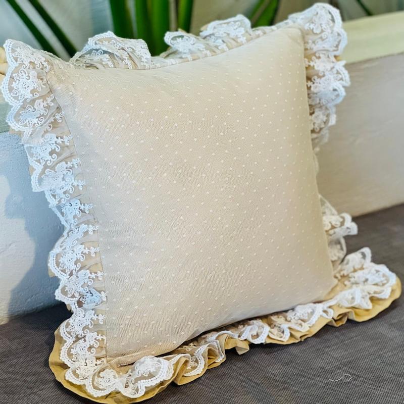 کوسن کرم خالدار