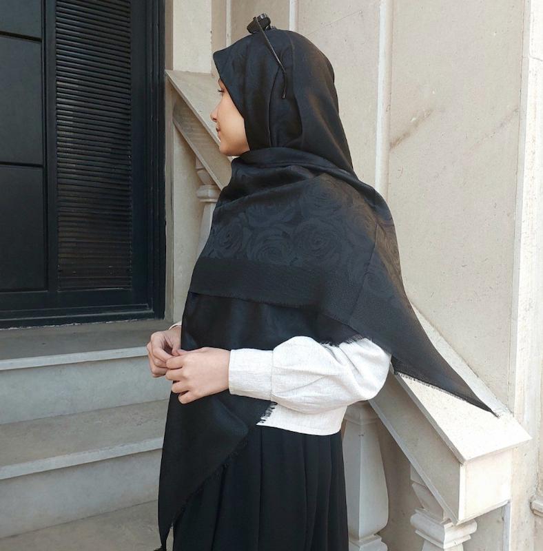 روسری ابریشم ژاکارد گل رز