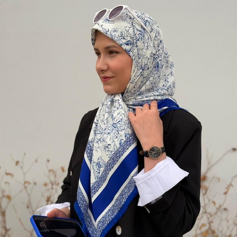 روسری ابریشم ریشه سوزنی پروانه