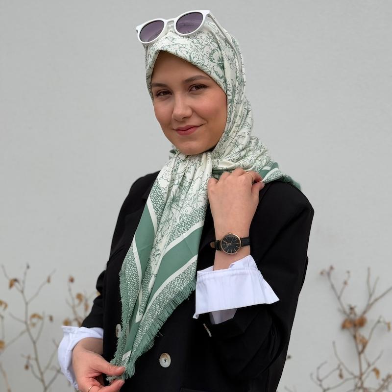 روسری ابریشم ریشه سوزنی پروانه