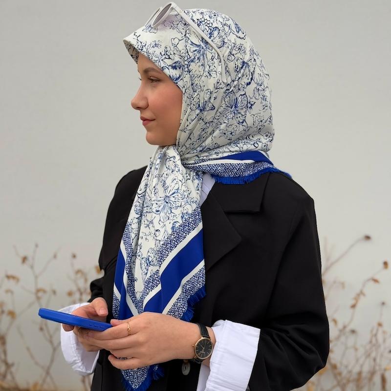 روسری ابریشم ریشه سوزنی پروانه