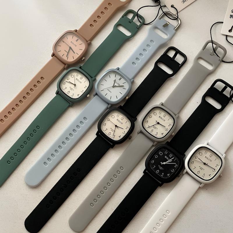 ساعت بولون مربعی بزرگ