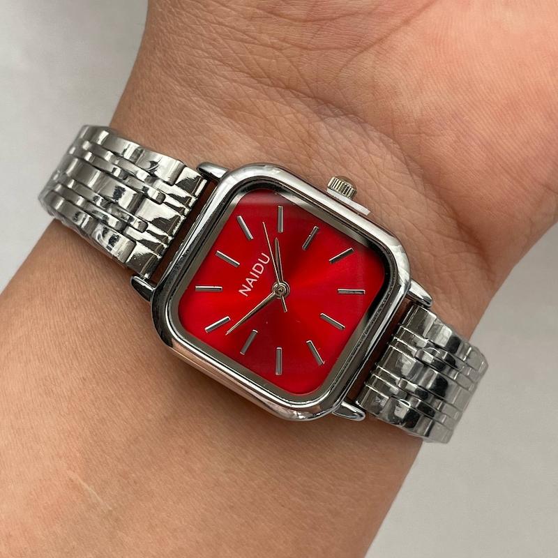 نایدو مربعی قرمز