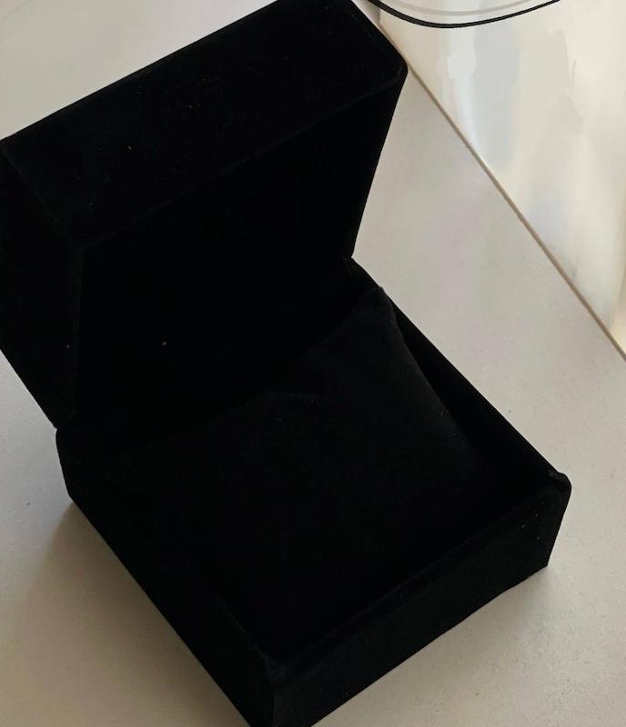 جعبه مخمل مشکی