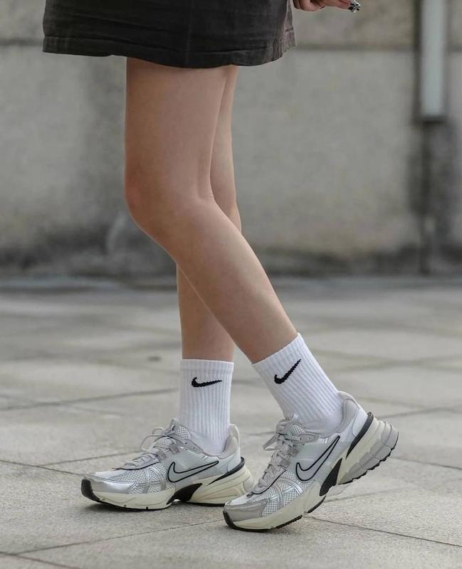 نایک وی تو کی ران Nike v2k run کد 788