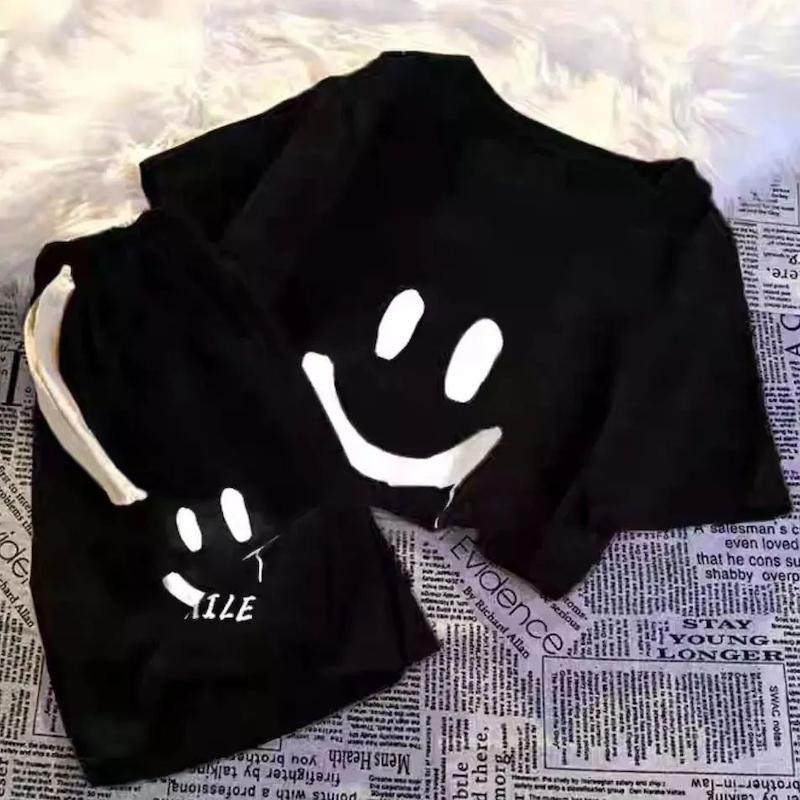 ست تیشرت و شلوارک اسمایل:)