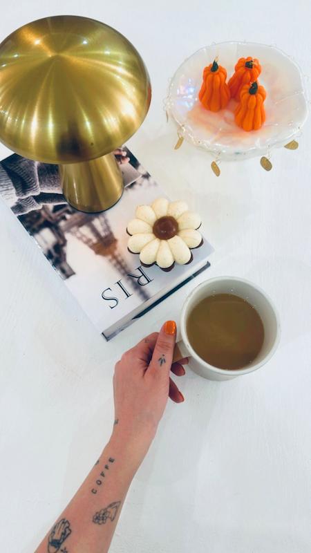 آباژور قارچی طلایی