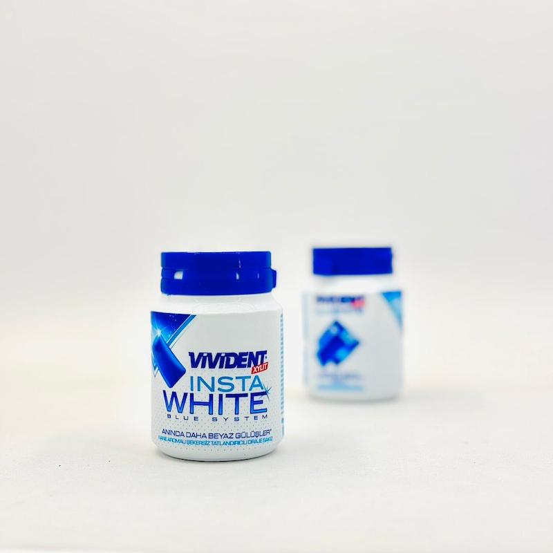آدامس وی ویچ دنت ۶۷ گرمی سفید کننده مدل insta white