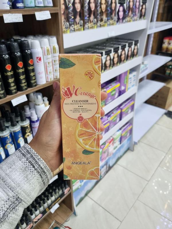 فوم شست‌وشوی صورت آنگلا