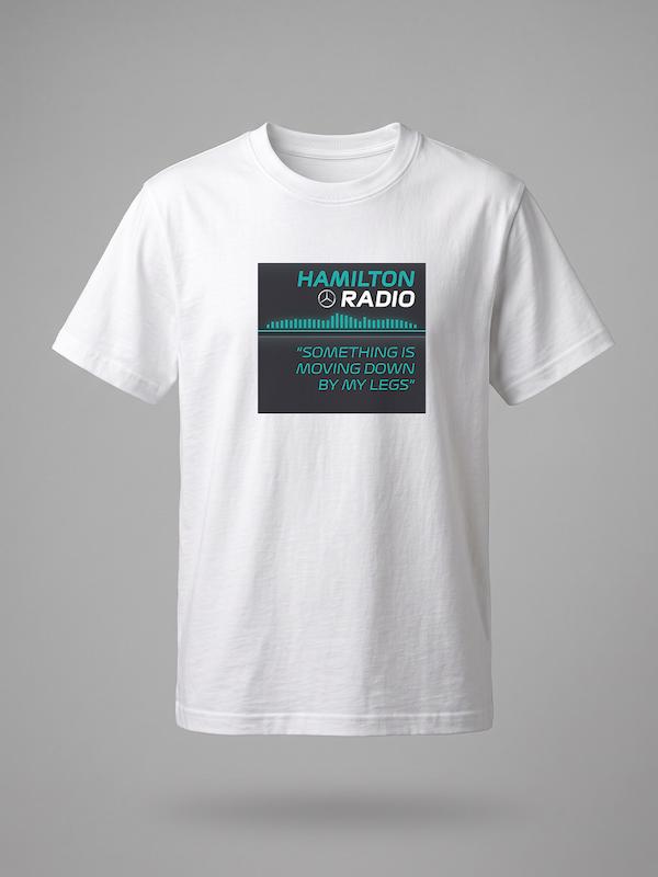 تیشرت طرح رادیو فرمول یک | F1 Team Radio  BOX BOX! — RADIO CHECK  تیشرت طرح رادیو فرمول یک برای طرفداران لحظاتی طراحی شده که در کنار صدای موتور و هیجان مسابقه، یکی از جذاب‌ترین بخش‌های فرمول یک را می‌سازند: Team Radio.  از یک دستور ساده مثل «Box, box!» گرفته تا اعتراض‌های عجیب، فریادهای هیجانی، درخواست استراتژی و دیالوگ‌های فراموش‌نشدنی راننده‌ها و مهندسان مسابقه، رادیوی تیمی بخشی جدانشدنی از دنیای مدرن فرمول یک است.  اگر برای شما F1 فقط دیدن ماشین‌ها نیست و از شنیدن رادیوهای راننده‌ها در طول مسابقه لذت می‌برید، این تیشرت دقیقاً برای همین علاقه طراحی شده است.  🏎️ Team Radio؛ صدای واقعی مسابقه  در فرمول یک، راننده در طول مسابقه دائماً با مهندس مسابقه و تیم خودش در ارتباط است.  در چند ثانیه ممکن است درباره لاستیک‌ها، استراتژی، وضعیت خودرو، ترافیک، فاصله با رقبا، پیت‌استاپ و شرایط پیست صحبت شود.  اما چیزی که Team Radio را برای هواداران جذاب‌تر می‌کند، فقط اطلاعات فنی نیست.  گاهی یک جمله کوتاه می‌تواند تمام احساسات یک مسابقه را نشان دهد:  خشم، استرس، ناامیدی، هیجان، خوشحالی و حتی شوخی.  🎙️ وقتی راننده میکروفون را باز می‌کند...  یکی از جذاب‌ترین لحظات برای طرفداران فرمول یک زمانی است که صدای رادیوی راننده وارد پخش مسابقه می‌شود.  ممکن است راننده آرام و دقیق درباره لاستیک صحبت کند؛ چند دور بعد عصبانی شود؛ بعد از یک سبقت فریاد بزند یا پس از یک پیروزی از خوشحالی نتواند احساساتش را کنترل کند.  همین لحظات غیرقابل‌پیش‌بینی باعث شده F1 Team Radio به بخشی از فرهنگ هواداری فرمول یک تبدیل شود.  🔥 BOX, BOX!  اگر فرمول یک را دنبال کرده باشید، احتمالاً بارها عبارت معروف:  BOX, BOX!  را شنیده‌اید.  این یکی از شناخته‌شده‌ترین فرمان‌های رادیویی در F1 است؛ دستوری برای ورود راننده به Pit Lane و انجام پیت‌استاپ.  اما Team Radio فقط درباره پیت‌استاپ نیست.  گاهی یک جمله ساده از طرف مهندس می‌تواند استراتژی کل مسابقه را تغییر دهد و گاهی یک واکنش چندکلمه‌ای از راننده به یکی از ماندگارترین لحظات آخر هفته مسابقه تبدیل می‌شود.  🏁 برای طرفداران واقعی فرمول یک  تیشرت F1 Team Radio (1) برای کسانی است که جزئیات کوچک اما مهم این ورزش را دوست دارند.  مناسب برای:  طرفداران Formula 1  علاقه‌مندان به F1 Team Radio  طرفداران مسابقات اتومبیل‌رانی  علاقه‌مندان به Motorsport  طرفداران راننده‌های F1  علاقه‌مندان به استراتژی و مهندسی مسابقه  گیمرهای Racing  طرفداران F1 و Racing Culture  🎧 صدای پشت فرمان  فرمول یک فقط صدای موتور نیست.  پشت هر دور سریع، مجموعه‌ای از تصمیم‌ها، محاسبات و ارتباطات قرار دارد.  راننده در سرعت‌های بسیار بالا باید خودرو را کنترل کند و هم‌زمان اطلاعاتی را از تیم دریافت کند؛ از وضعیت لاستیک گرفته تا فاصله با رقیب و زمان مناسب برای پیت‌استاپ.  Team Radio بخشی از همین ارتباط است؛ صدایی که اجازه می‌دهد برای چند لحظه وارد کابین راننده شویم و فشار واقعی مسابقه را بشنویم.  👕 جنس و کیفیت تیشرت  برای تولید این محصول از پارچه نخ پنبه خالص استفاده شده است؛ پارچه‌ای نرم، راحت و مناسب استفاده روزمره.  این تیشرت را می‌توانید با شلوار جین، مشکی یا کارگو و همچنین کت یا هودی ترکیب کنید و یک استایل Racing / Streetwear بسازید.  🎨 چاپ طرح F1 Team Radio  طرح رادیو فرمول یک (1) با دقت روی پارچه اجرا شده تا جزئیات گرافیکی آن به خوبی دیده شود.  برای حفظ کیفیت چاپ و افزایش دوام آن، توصیه می‌شود تیشرت را با آب سرد و طبق اصول صحیح شستشو بشویید و از روش‌های نامناسب شستشو که ممکن است به چاپ آسیب بزند، خودداری کنید.  🏎️ برای کسانی که صدای مسابقه را می‌شناسند  ممکن است یک نفر فقط صدای موتور را بشنود.  اما یک طرفدار فرمول یک می‌داند که وقتی صدای رادیو می‌آید، ممکن است اتفاق مهمی در راه باشد.  یک دستور پیت‌استاپ.  یک هشدار.  یک اعتراض.  یک استراتژی جدید.  یا شاید جمله‌ای که چند ساعت بعد همه طرفداران درباره‌اش صحبت کنند.  تیشرت F1 Team Radio (1) ادای احترامی است به همین بخش جذاب و غیرقابل‌پیش‌بینی دنیای فرمول یک.  Lights out. Radio on.  📏 سایزبندی  تیشرت طرح F1 Team Radio (1) در سایزهای استاندارد زیر ارائه می‌شود:  L  XL  XXL  برای انتخاب دقیق سایز، قبل از ثبت سفارش حتماً جدول سایزبندی را بررسی کنید.  🎨 رنگ‌بندی  این محصول در رنگ‌های موجود در صفحه محصول قابل سفارش است.  هنگام ثبت سفارش، رنگ و سایز موردنظر خود را انتخاب کنید.  📦 ارسال رایگان به سراسر ایران  ارسال این محصول به تمام نقاط ایران رایگان است.  🛒 چرا تیشرت طرح رادیو فرمول یک (1)؟  طراحی با الهام از F1 Team Radio  مناسب طرفداران واقعی فرمول یک  الهام‌گرفته از ارتباط راننده و مهندس مسابقه  مناسب علاقه‌مندان به Motorsport و Racing  انتخابی متفاوت برای طرفداران F1  مناسب استایل Racing و Streetwear  پارچه نخ پنبه خالص  چاپ با اجرای دقیق  مناسب استفاده روزمره  سایزبندی L / XL / XXL  ارسال رایگان به سراسر ایران  مشخصات محصول  ویژگی  مشخصات  نام محصول  تیشرت طرح رادیو فرمول یک (1)  دسته‌بندی  فرمول یک  جنس  نخ پنبه خالص  سایز  L / XL / XXL  سبک  F1 / Team Radio / Motorsport  الهام طراحی  رادیوهای راننده‌ها و مهندسان F1  مناسب برای  طرفداران Formula 1 و Motorsport  ارسال  رایگان به سراسر ایران  کلمات کلیدی مرتبط  تیشرت فرمول یک، تیشرت F1، تیشرت طرح فرمول یک، تیشرت رادیو فرمول یک، تیشرت F1 Team Radio، تیشرت Team Radio، تیشرت رادیویی F1، تیشرت راننده فرمول یک، تیشرت Motorsport، تیشرت موتوراسپرت، تیشرت Racing، تیشرت مسابقه‌ای، تیشرت Formula 1، تیشرت F1 Fan، تیشرت طرفداران فرمول یک، تیشرت Box Box، تیشرت Box Box Box، تیشرت Pit Stop، تیشرت Racing Culture، تیشرت گرافیکی فرمول یک، تیشرت طرح F1، تیشرت ماشین مسابقه، لباس فرمول یک، تیشرت مخصوص طرفداران F1، تیشرت استایل Racing