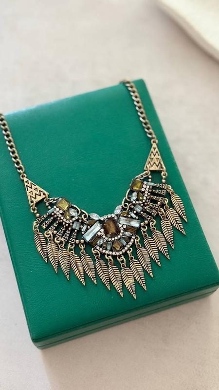 گردنبند بوهو خیلی خاص