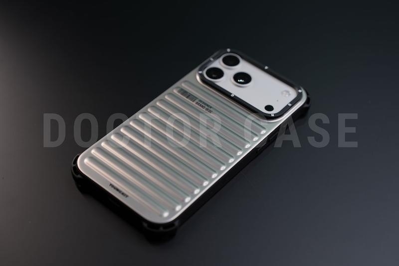 کیس آیفون از برند YOUNG-KIT \ یانگ کیت مدل PEARL سری تروکالر / TRUE COLOR