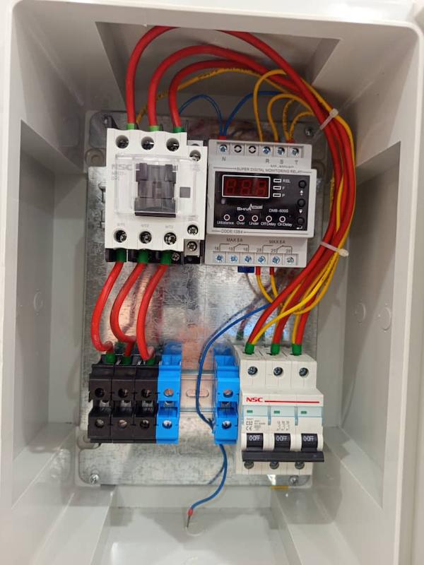 تابلو محافظ برق سه فاز