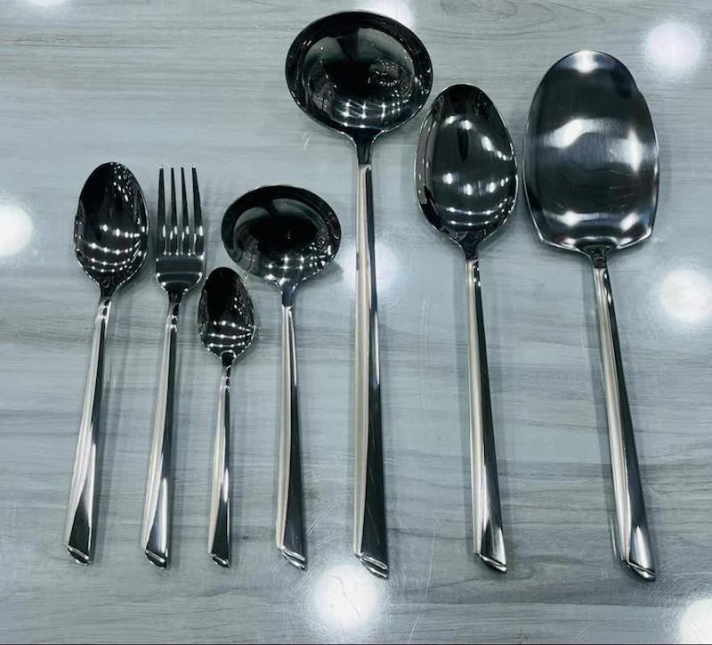 سرویس ۱۴۴پارچه یونیک  طرح ناخونی 