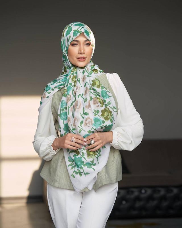 روسری نخی لامورا