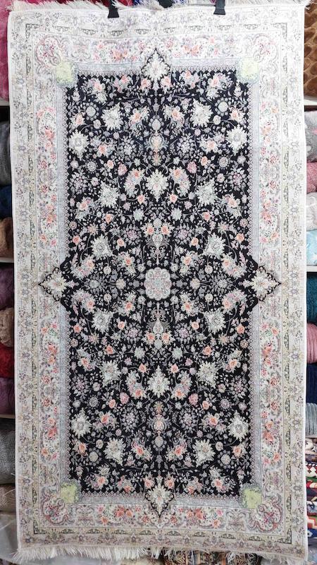 فرشینه طرح ابریشم ۳ متری ۱۲۰×۱۸۰