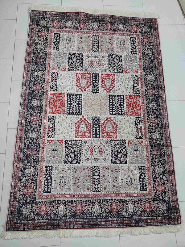 فرشینه طرح ابریشم ۳ متری ۱۲۰×۱۸۰