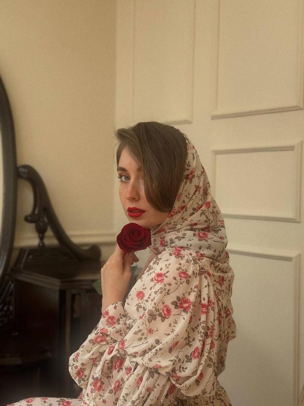 اسکارف گل سرخ