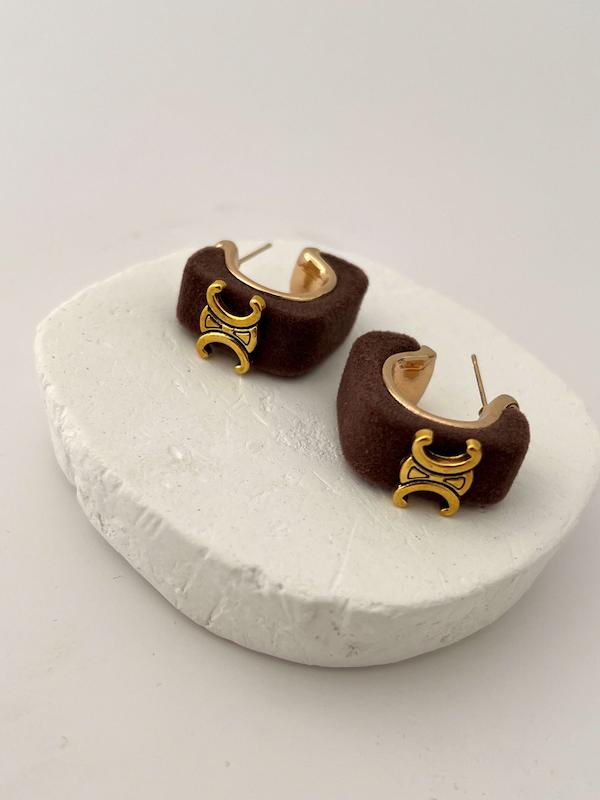 گوشواره CELINE مخملی قهوه ای 