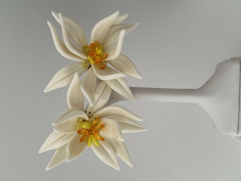 گوشواره گل پاییزی 