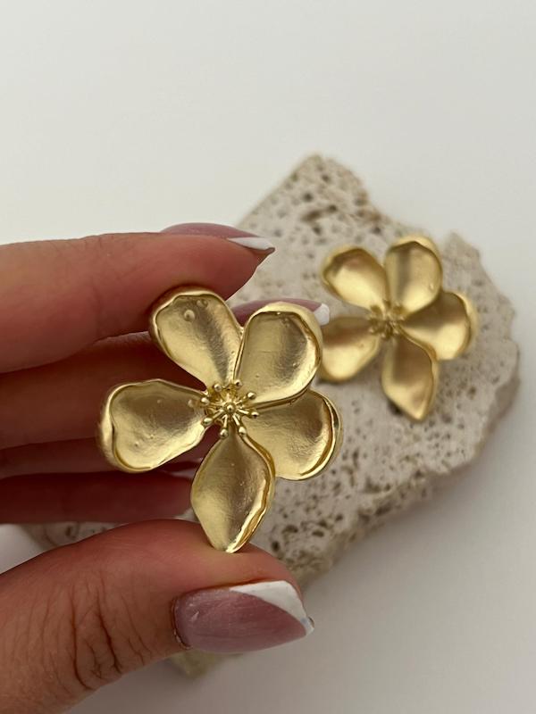 گوشواره گل طلایی