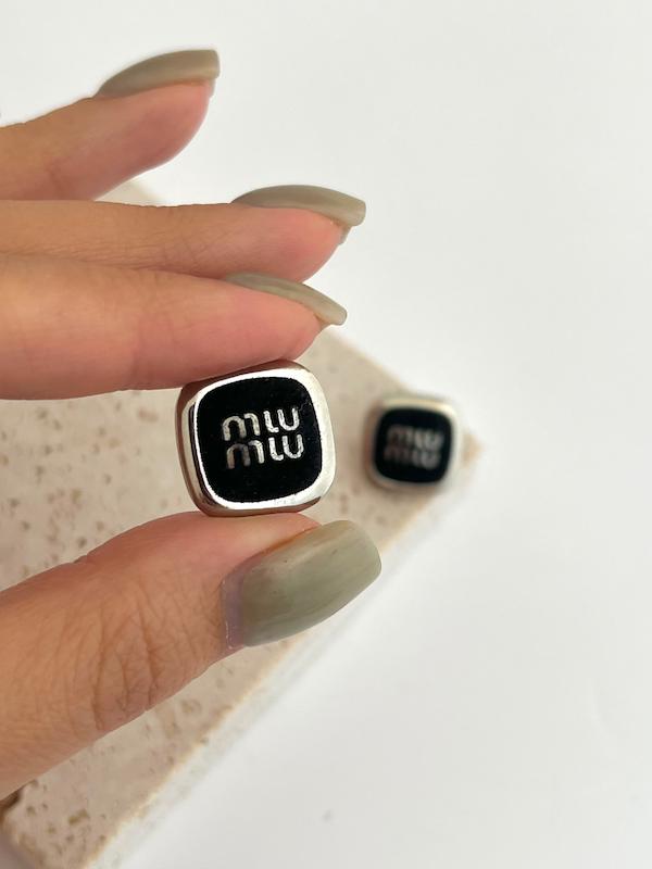 گوشواره miu miu