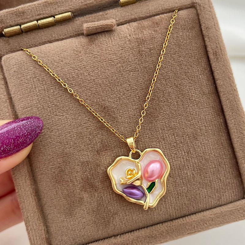 گردنبند شاخه گل میناکاری طرح سه
