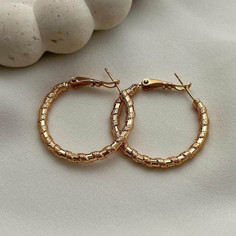 گوشواره ژوپینگ، کد 651