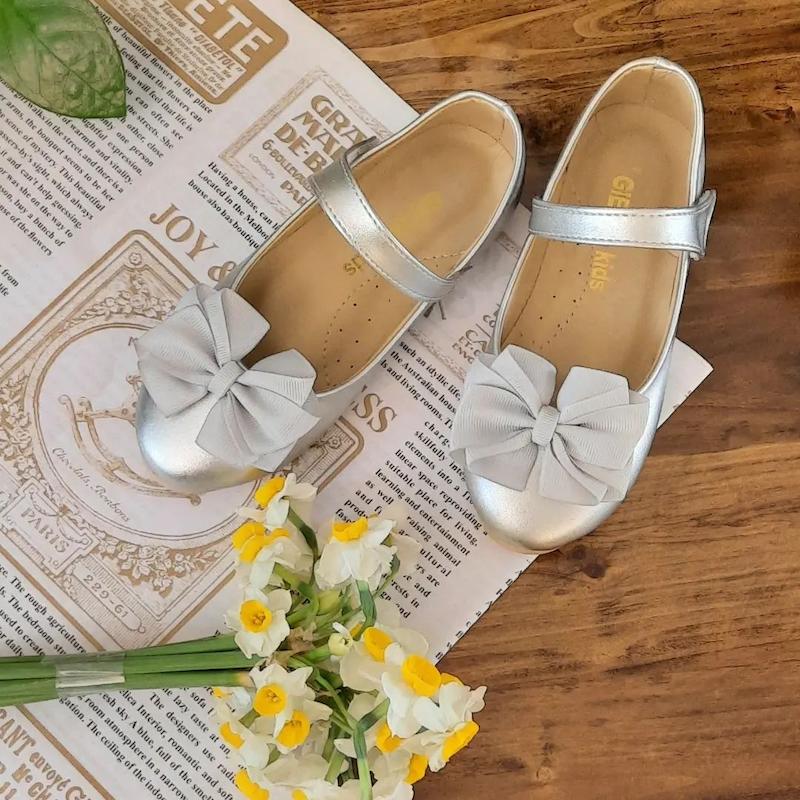 عروسکی نقره ای دخترانه